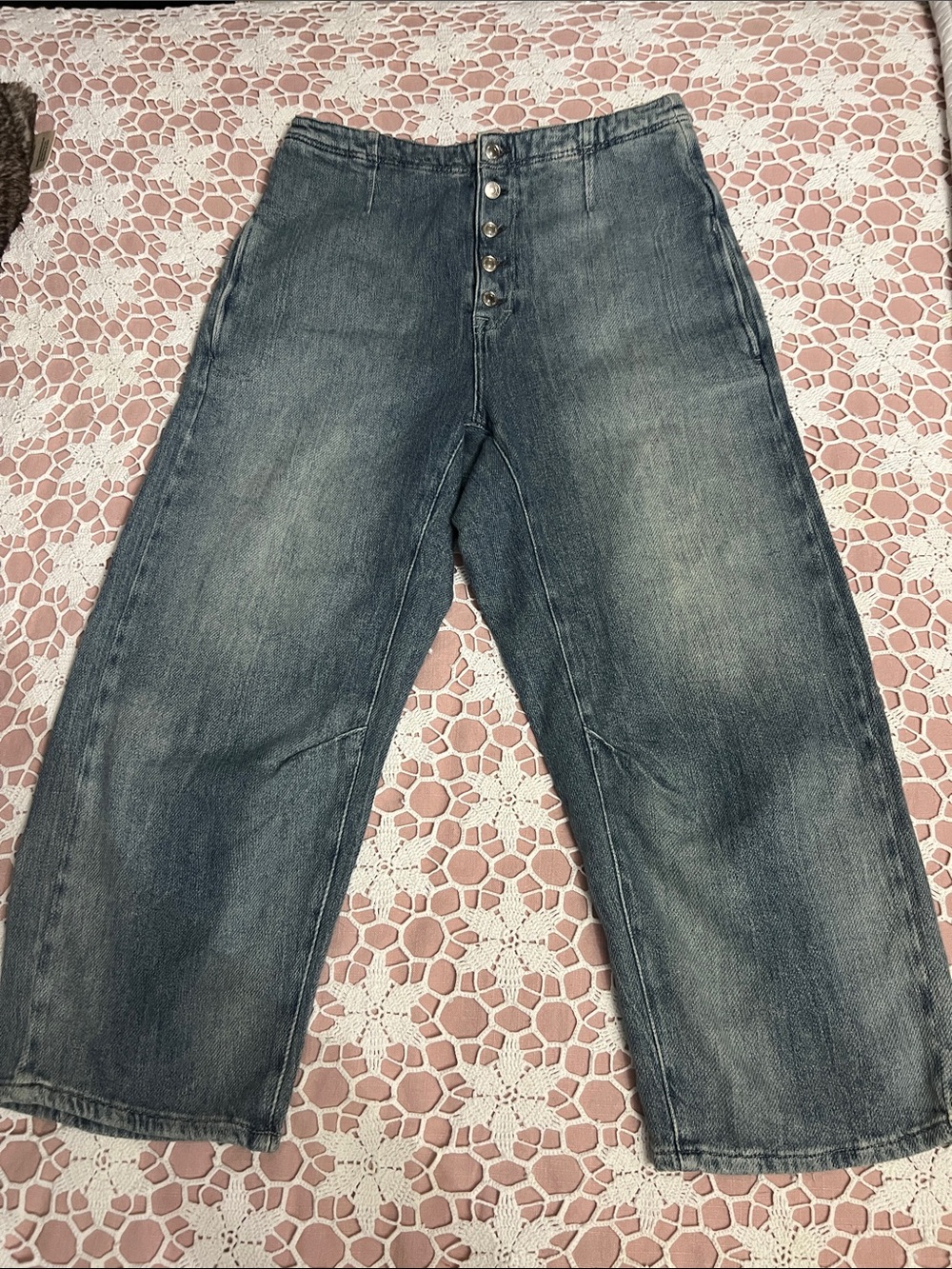 We The Free Women's Relaxed Barrel Jeans in Washed Blue